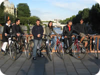 bicicleta a lo largo del Sena